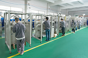 立式包裝機(jī)主機(jī)生產(chǎn)車間